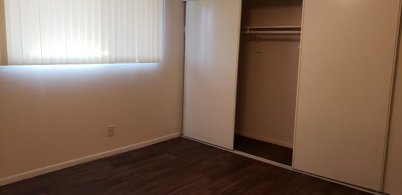 2535 W Highland Ave - Photo 3 of 8