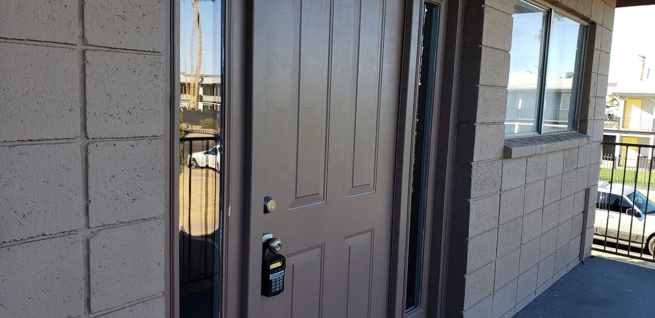 2535 W Highland Ave - Photo 7 of 8