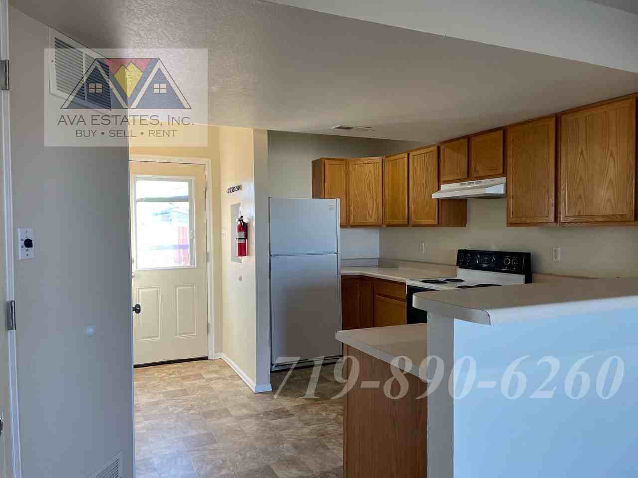 186 E Spaulding AVe - 192 - Photo 3 of 16