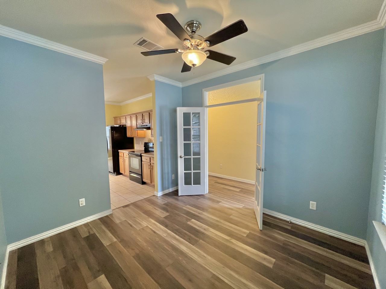 2204 Griffin Dr - Photo 3 of 22