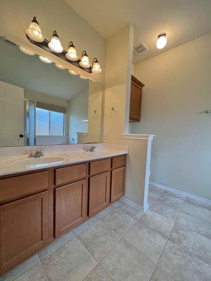 2006 Griffin Dr - Photo 5 of 21