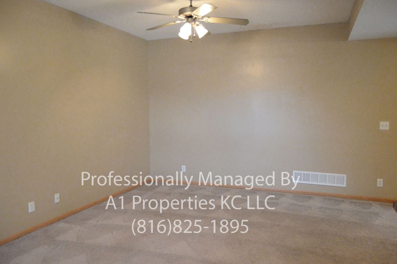 4880 Queen Ridge Ave - Photo 2 of 22