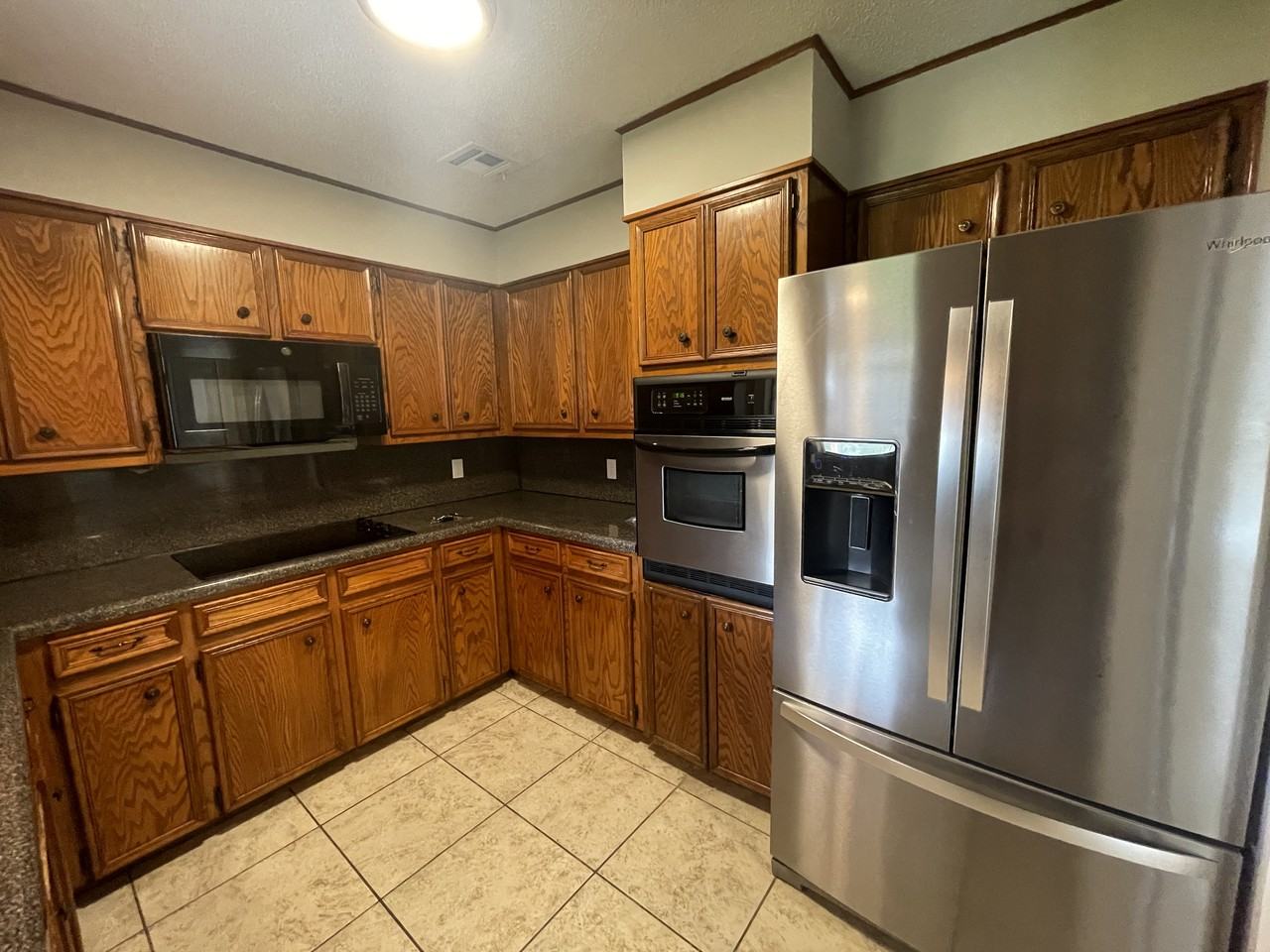 3016 Alexander Ave - Photo 2 of 23