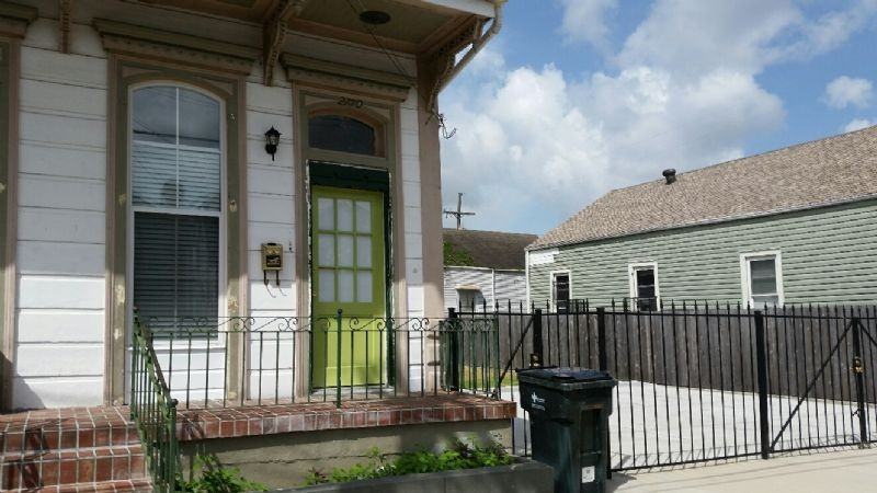 2750 Dumaine St - Photo 2 of 13