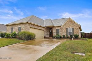 featured image of 222 Buttonwood Ln