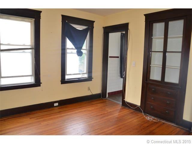 179 Valley St - Photo 3 of 6