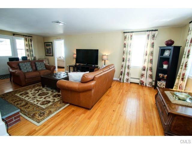 1 High Ridge Grove - Photo 2 of 25
