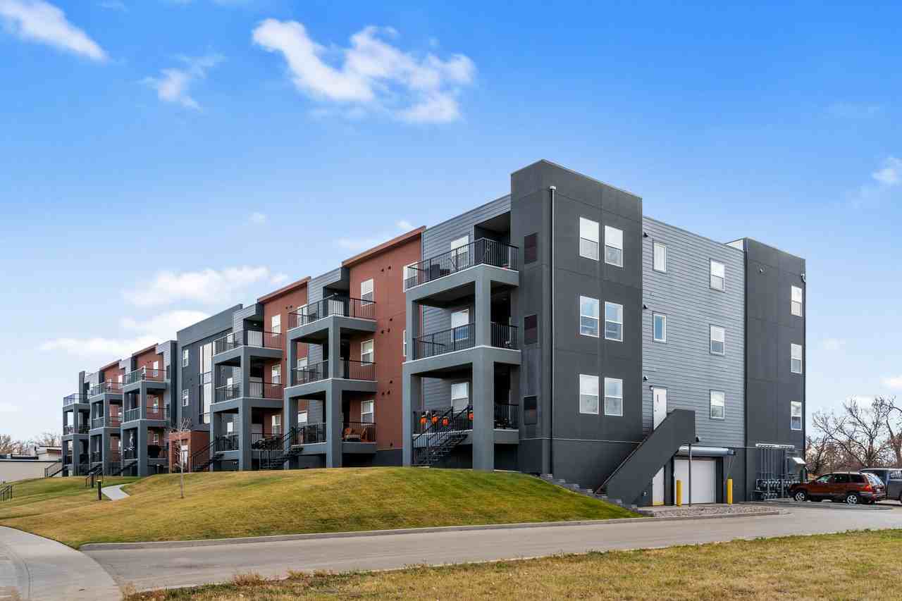 Riverwood Condos - Photo 2 of 50