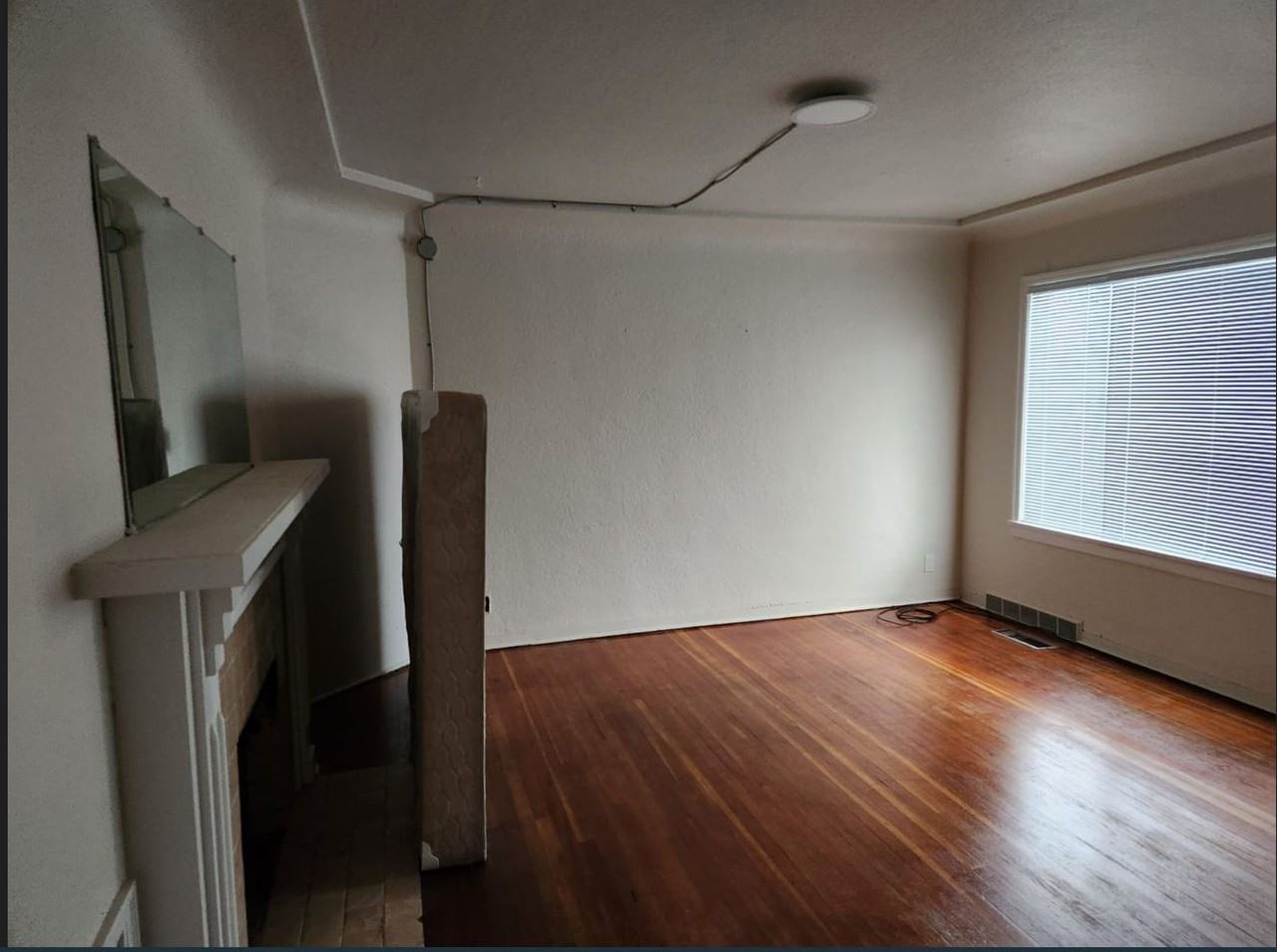 5839 Prince Albert Street - Photo 4 of 20