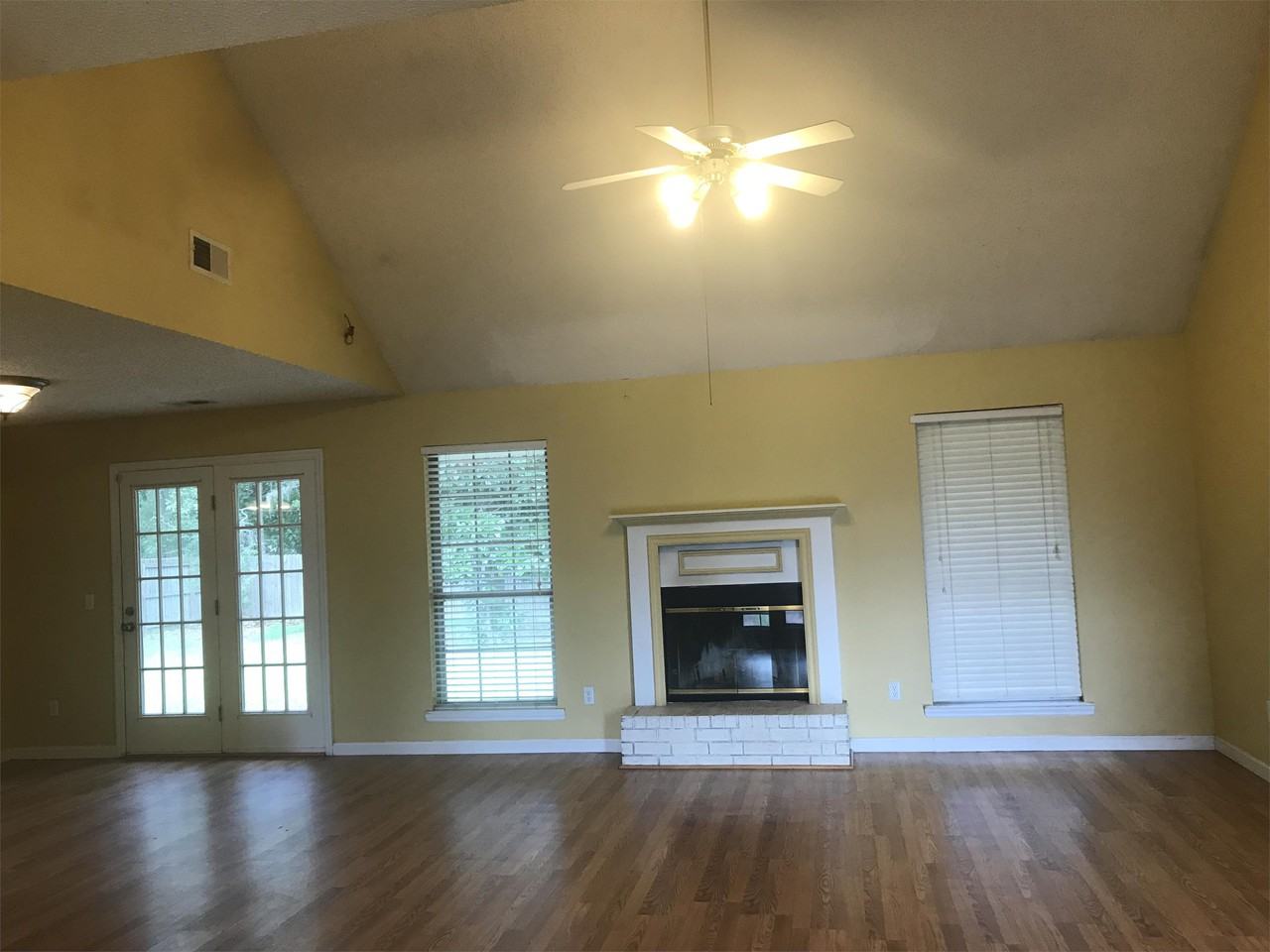 886 Darrow Ln #1 - Photo 3 of 22