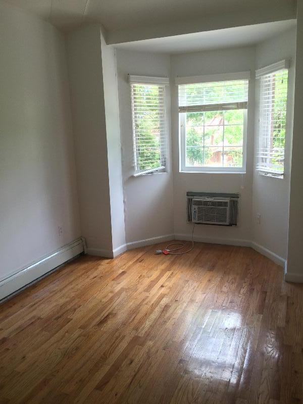 86-66 Midland Pkwy 3 - Photo 3 of 5