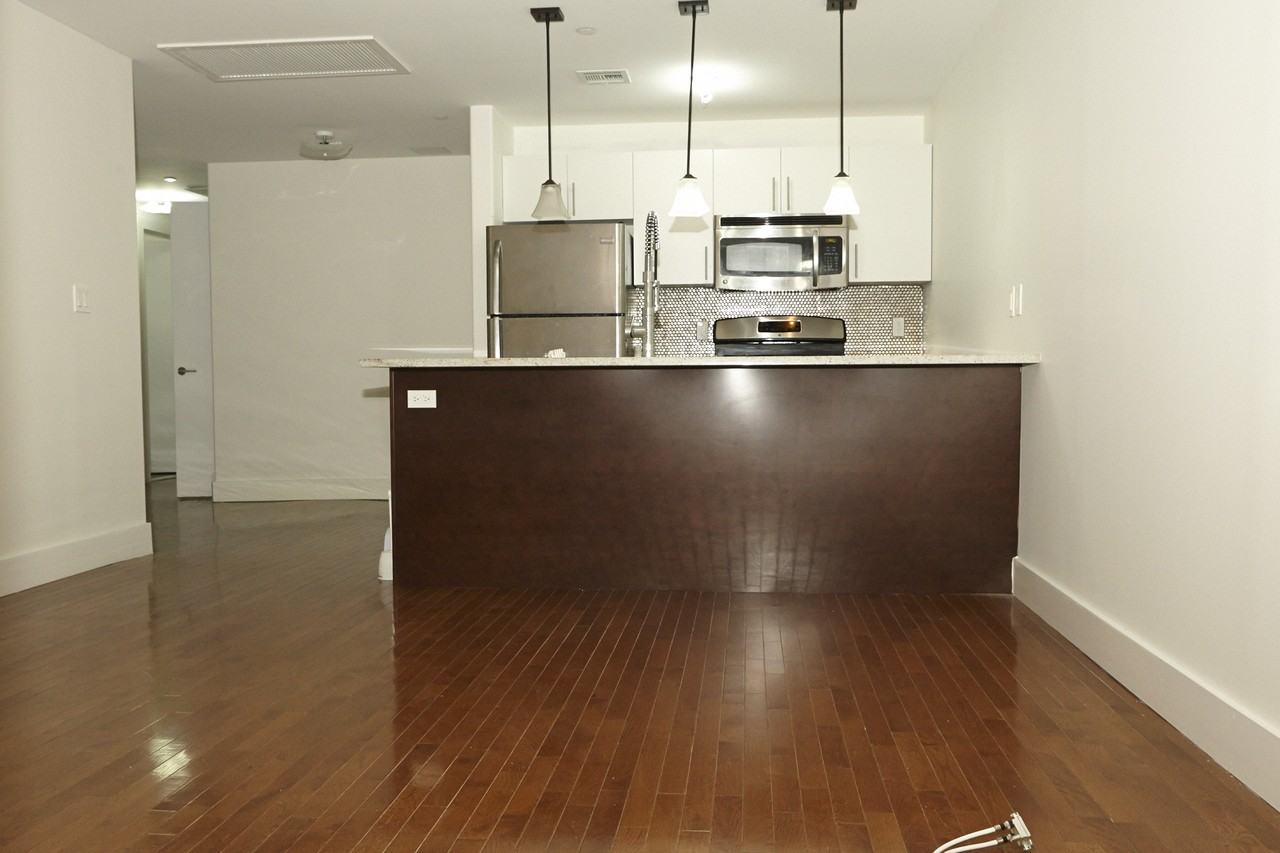 180 Scholes St #2EE - Photo 2 of 5