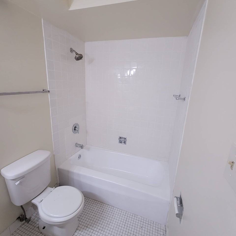 9937 S Cicero Ave #405 - Photo 5 of 17