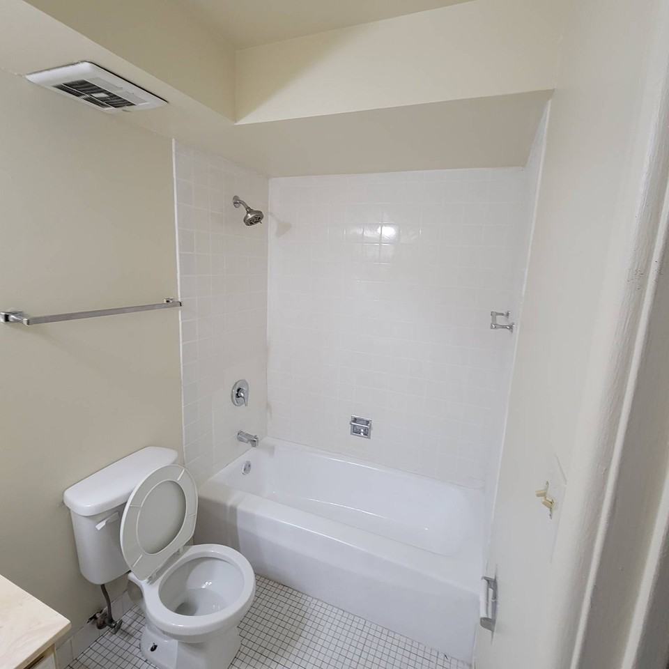 9937 S Cicero Ave #405 - Photo 7 of 17
