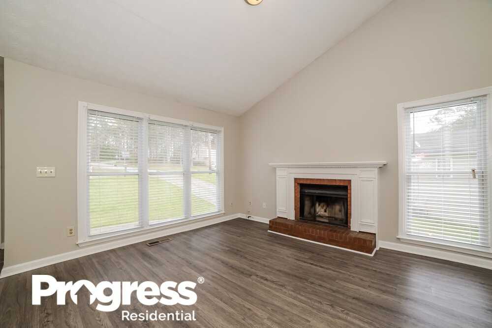 3106 Calumet Cir Nw - Photo 4 of 25