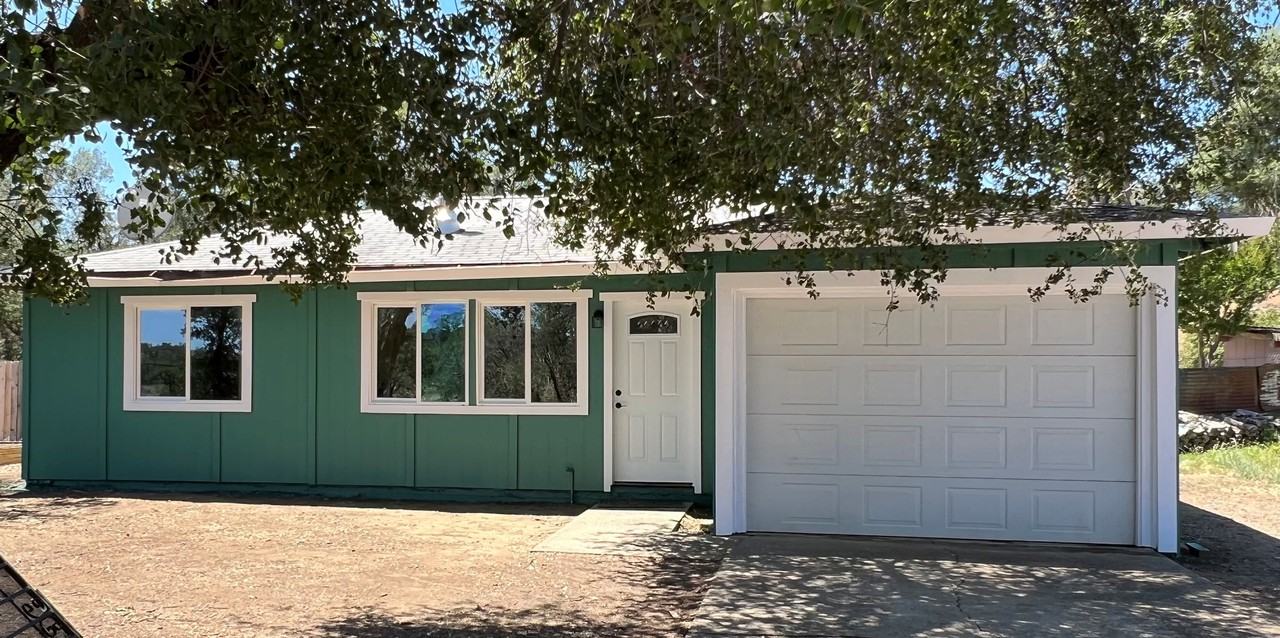 18315 Hooker Creek Road - Photo 2 of 2