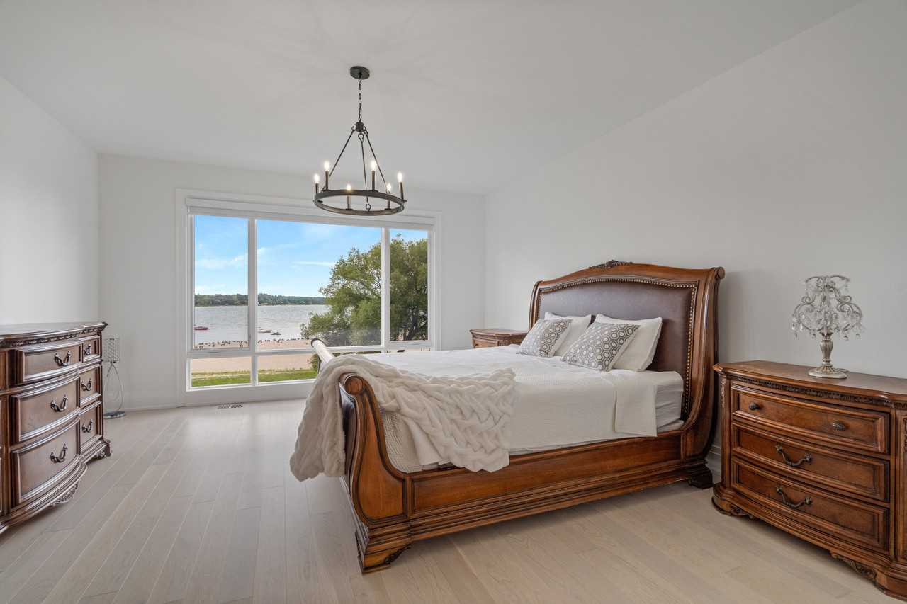 326 Tiny Beaches Rd S - Photo 3 of 21