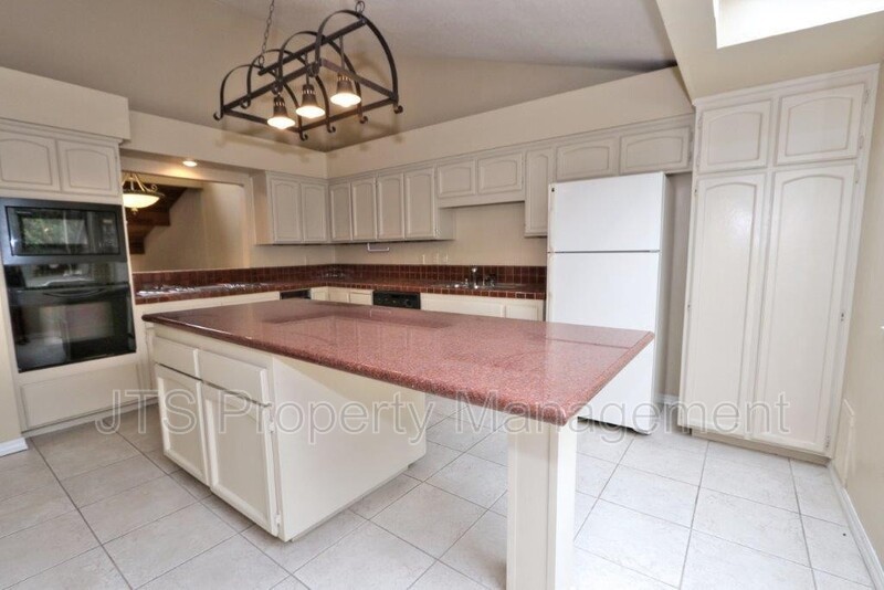 8944 Cliffside Ln - Photo 6 of 50