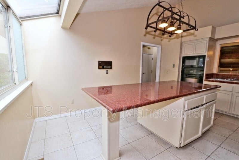 8944 Cliffside Ln - Photo 7 of 50