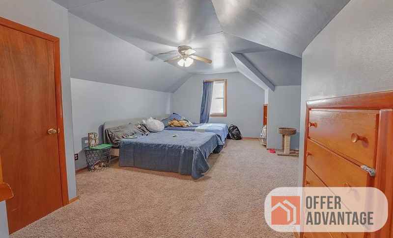 1641 Douglas Rd - Photo 5 of 11