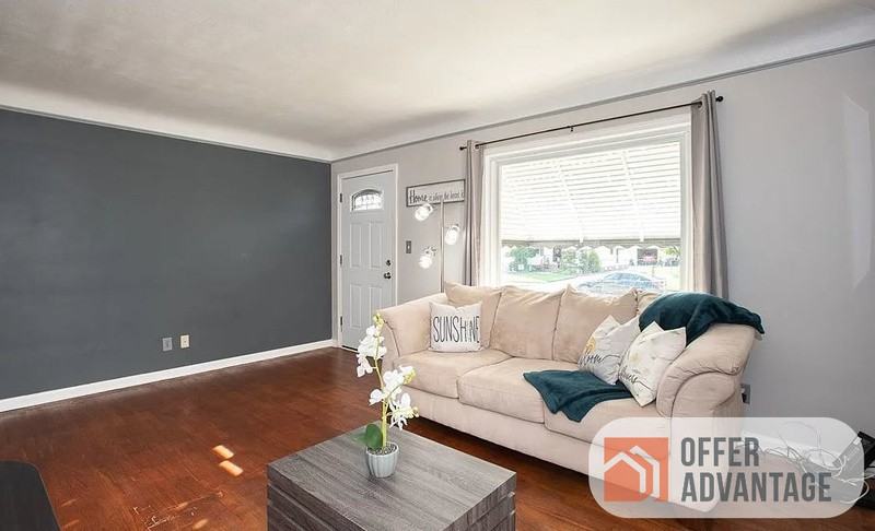 29955 Phillips Ave - Photo 3 of 11