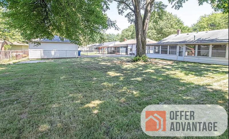 7072 Oakwood Rd - Photo 2 of 11