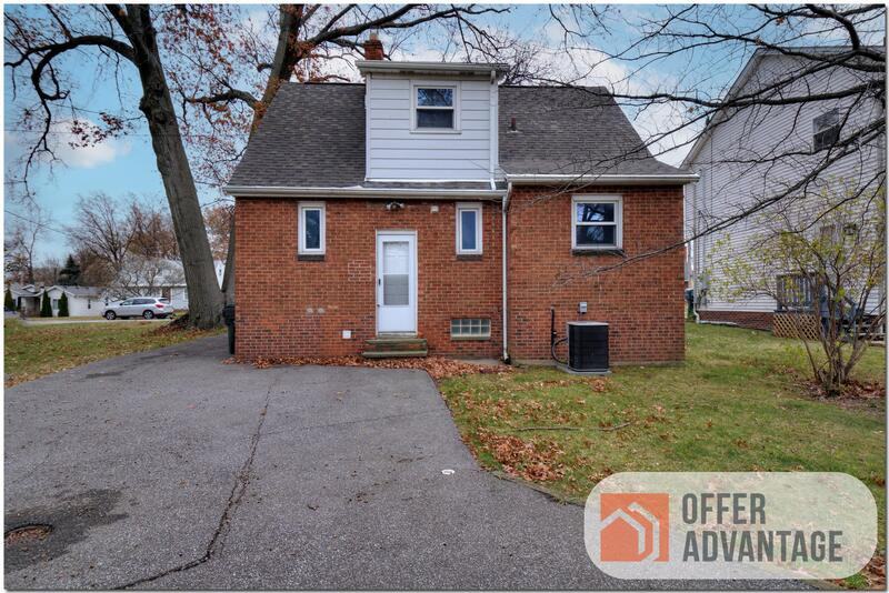 638 E 240th St - Photo 2 of 11