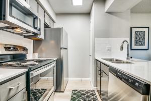 featured image of 605 N Alexander Ave