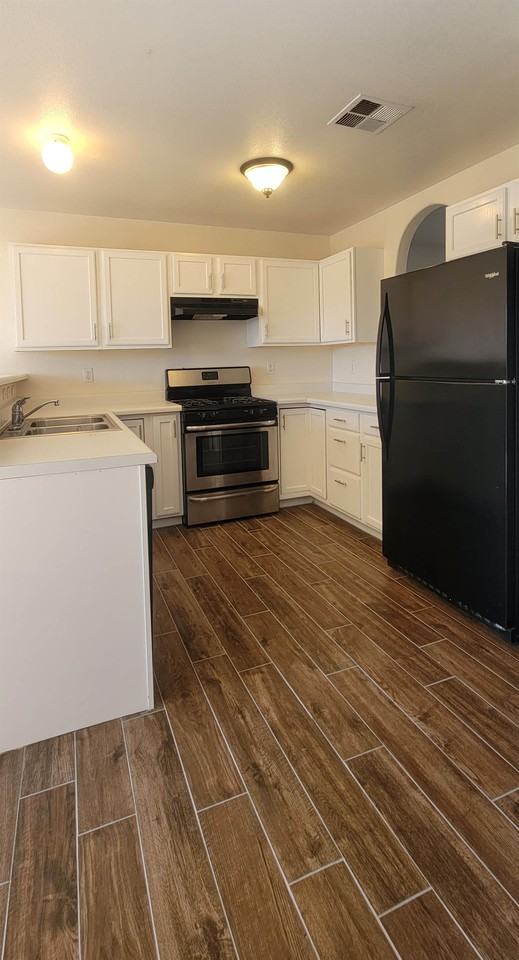 3862 Van Ess Ct #1 - Photo 4 of 22