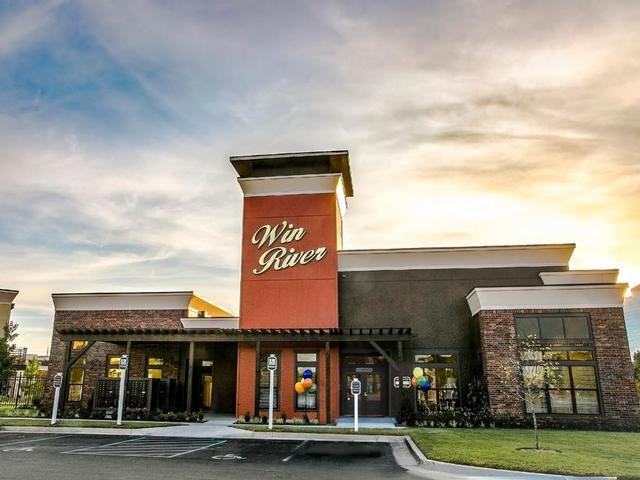 8336 S Lewis Ave - Photo 2 of 19