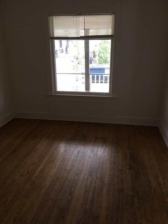 3277 N Bartlett Ave - Photo 3 of 10