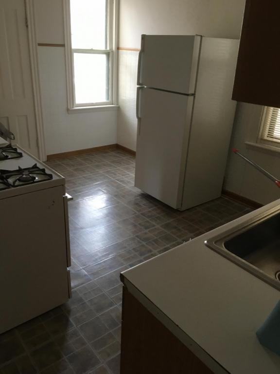 3277 N Bartlett Ave - Photo 5 of 10