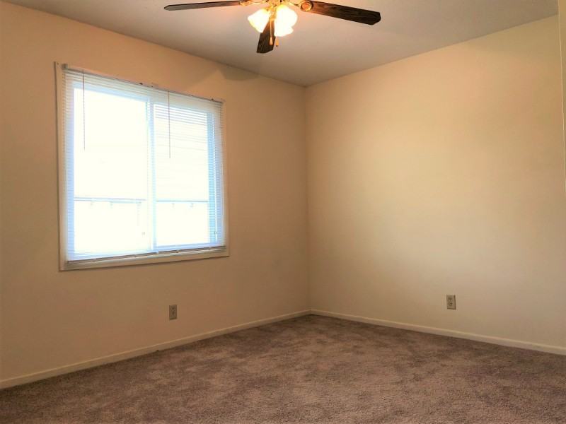 2017 Nw Hickory Ln #10 - Photo 4 of 13