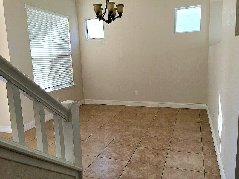 1073 Barnes Cir - Photo 2 of 7