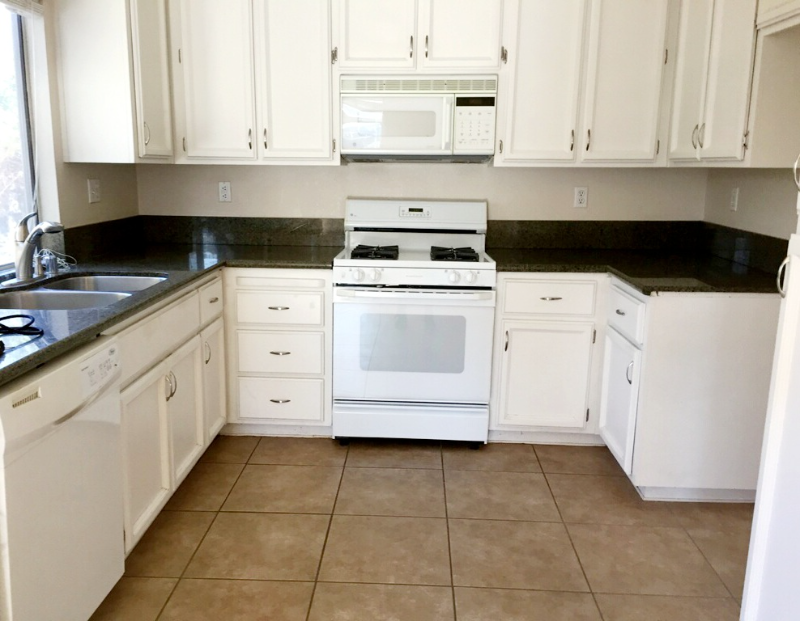 1073 Barnes Cir - Photo 5 of 7