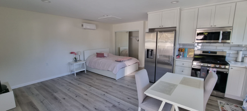 7672 Penfield Ave - Photo 2 of 6