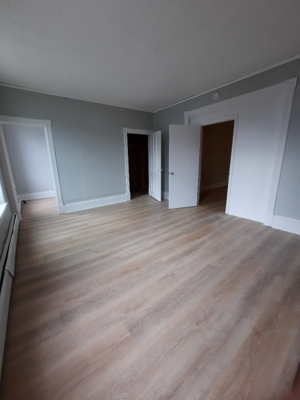 201 13th St #209 - Photo 3 of 10