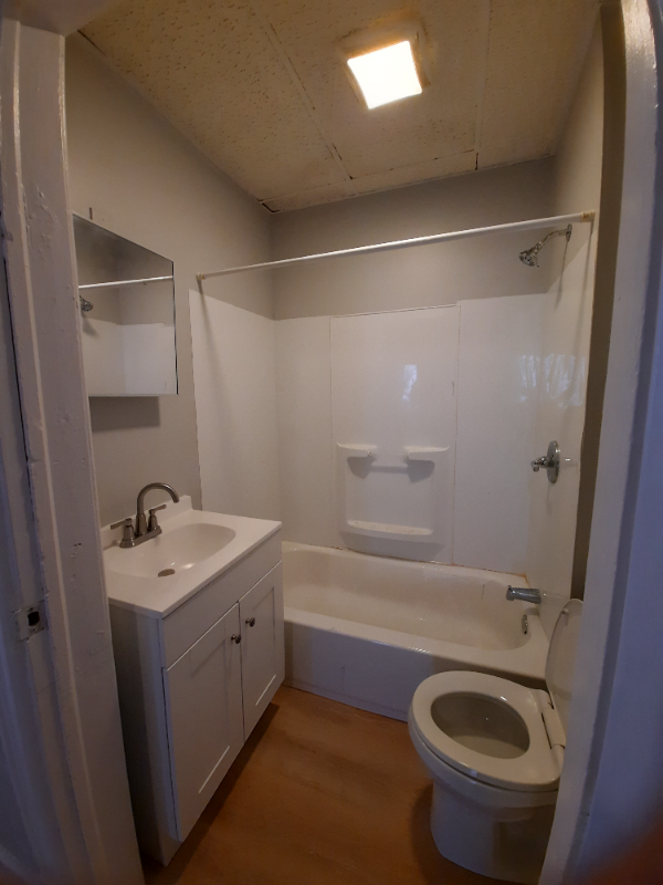 201 13th St #209 - Photo 4 of 10