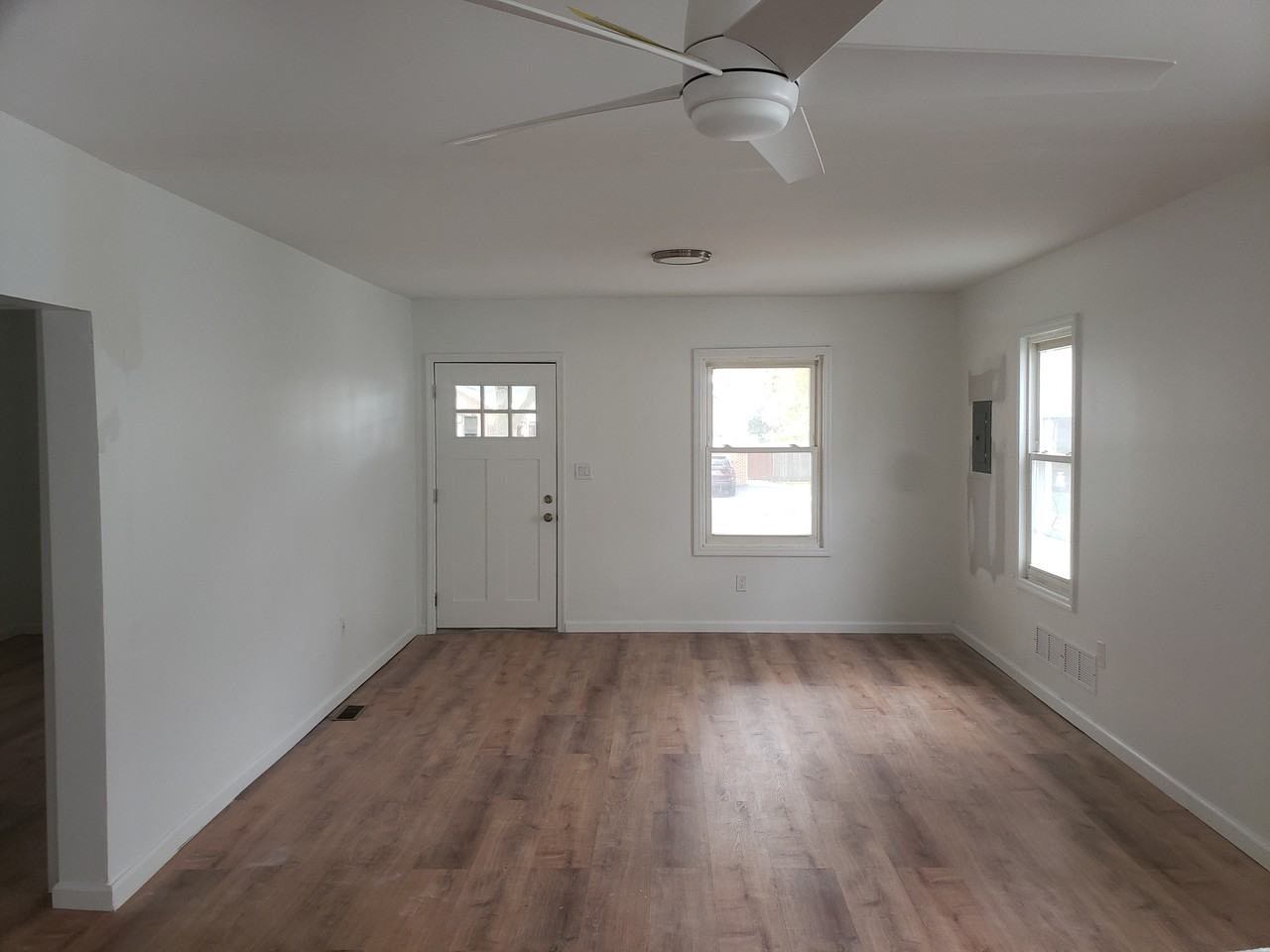 435 Hunter Ave #1 - Photo 2 of 9