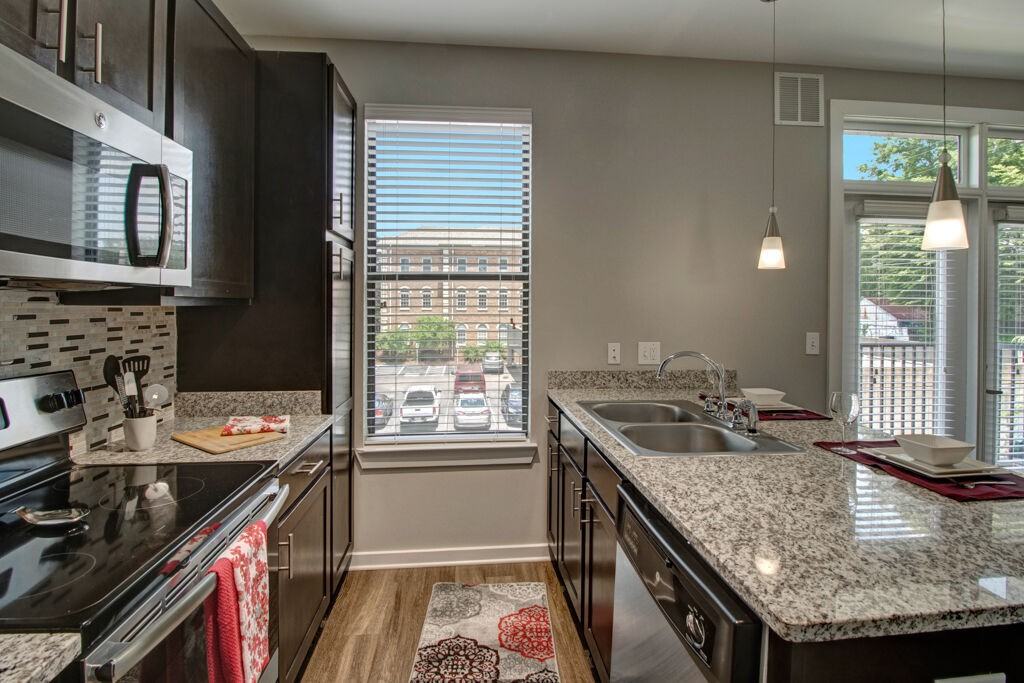 Note 16 Apartments - Photo 4 of 34