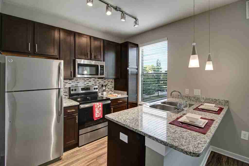 Note 16 Apartments - Photo 2 of 34