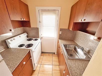 2335 Northeast 172nd Street - Photo 3 of 19