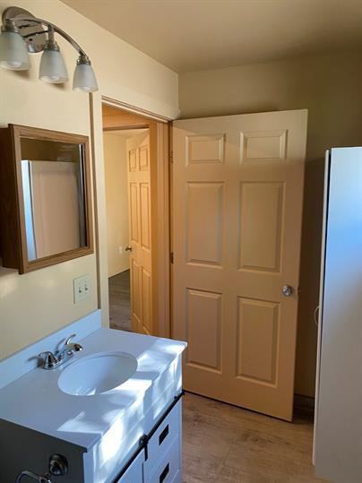 Gone Fish Inn 1315 W Geyser - Photo 3 of 8