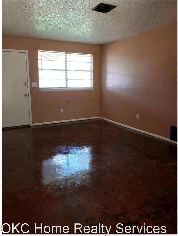 1024 Nw 20th St - Photo 3 of 15
