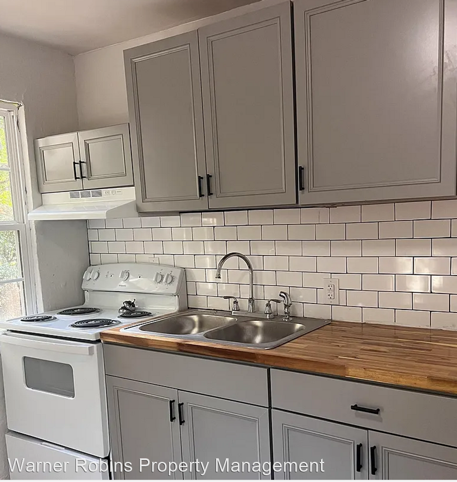 2440 Felton Ave - Photo 3 of 11