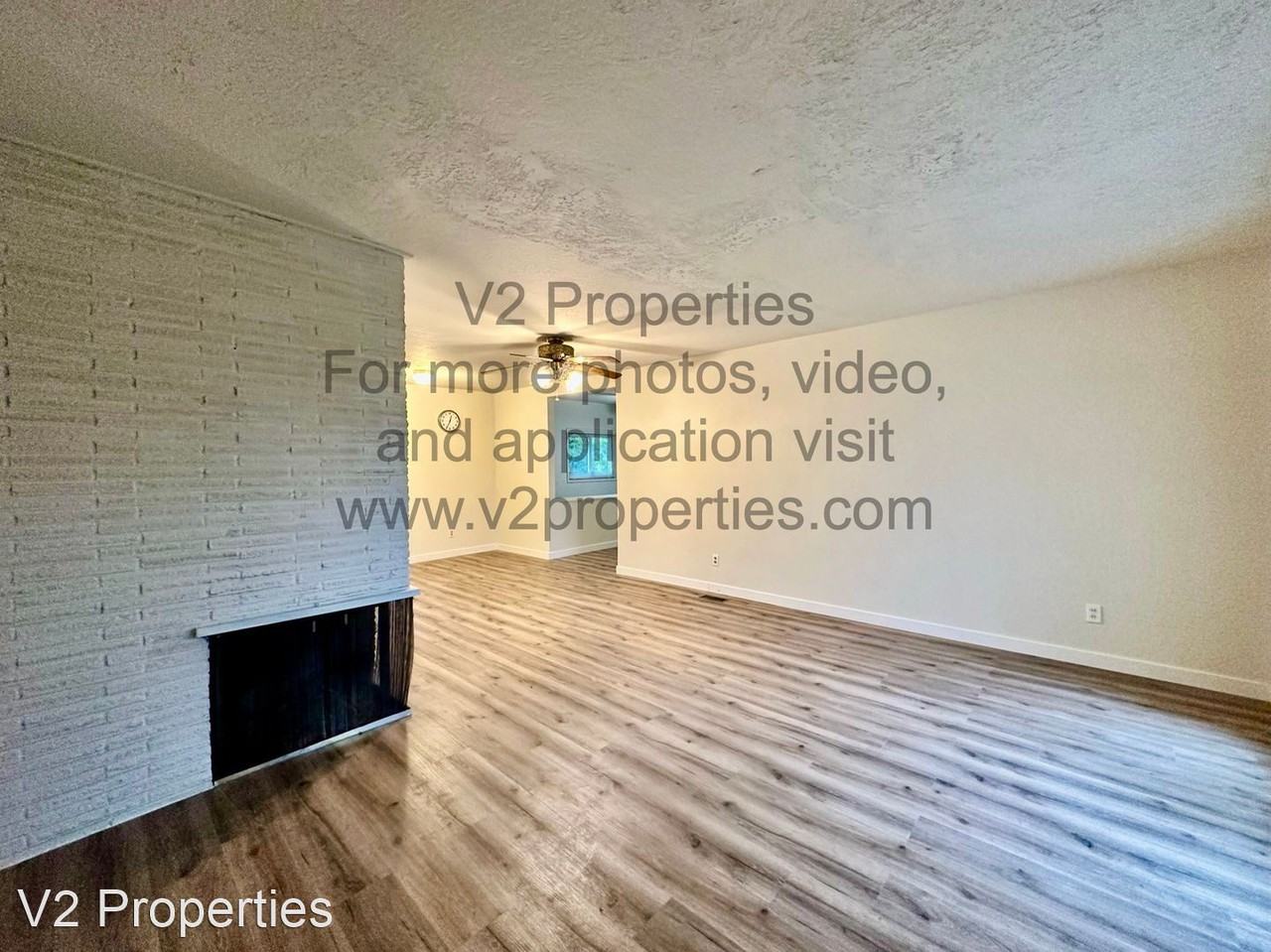 17930 Se Harrison St - Photo 3 of 23
