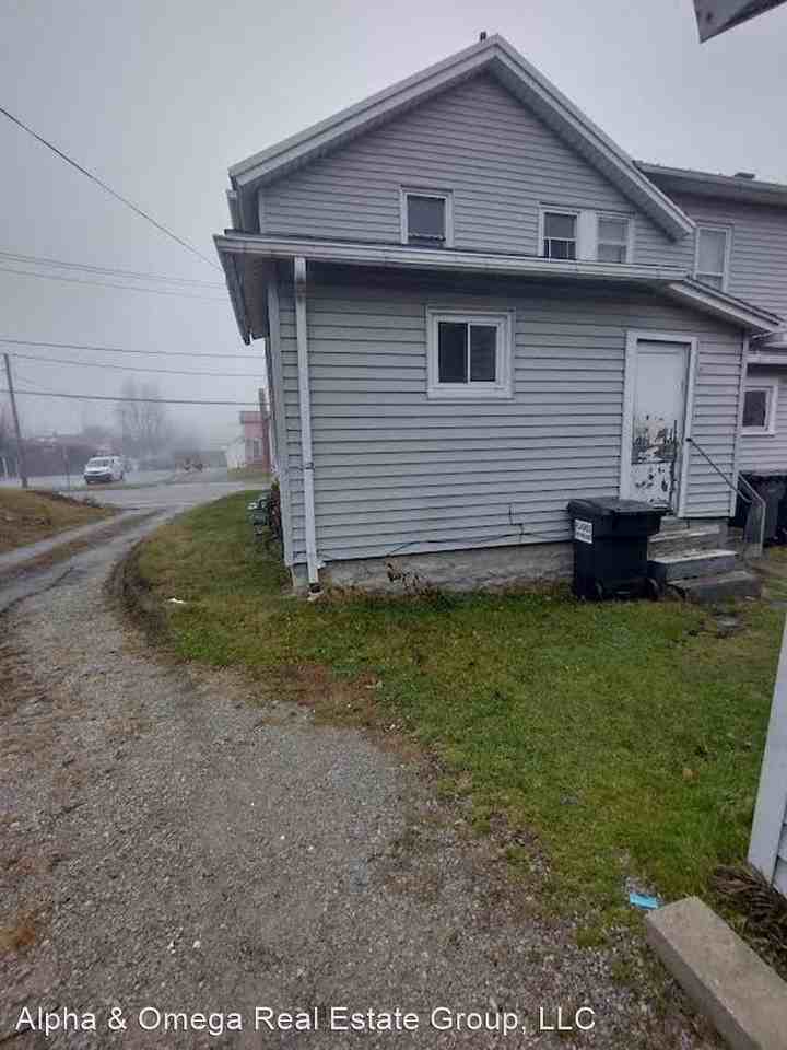 94 E Main St - Photo 3 of 17