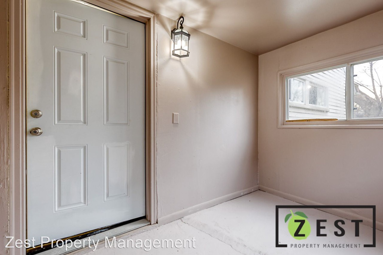 19325 Beech Daly - Photo 3 of 14