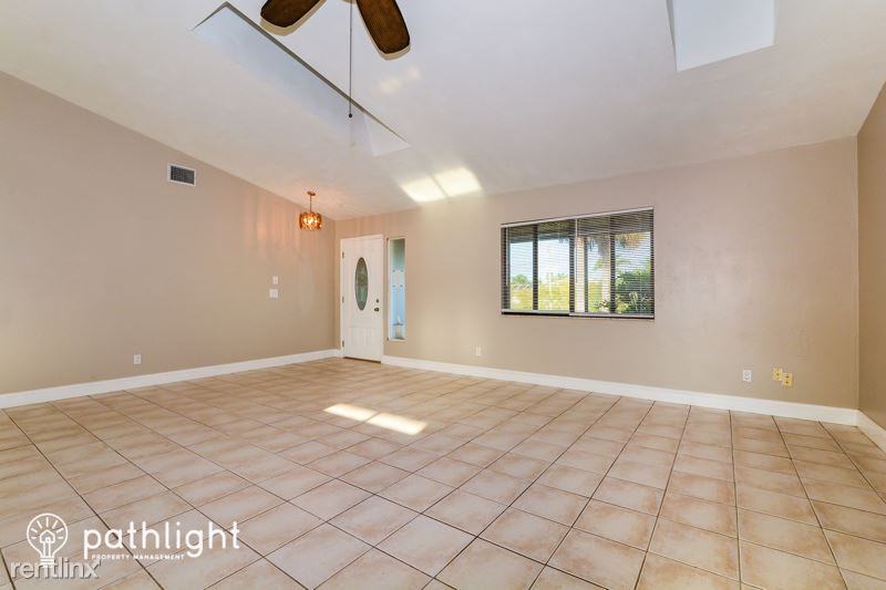 2360 Date Palm Dr - Photo 3 of 17