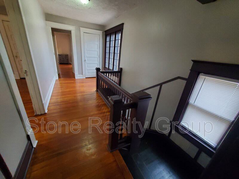 704 1/2 S Center St - Photo 2 of 9